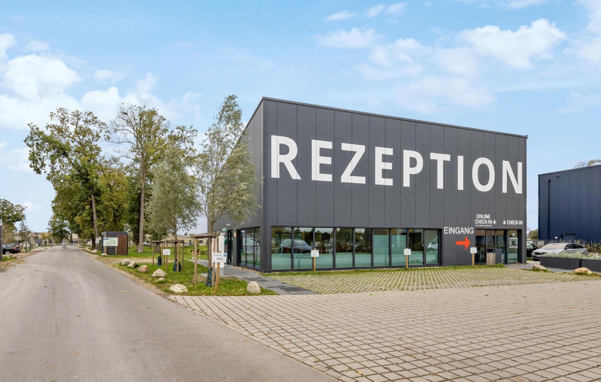 2 Bedroom Beach Front Home In Lembruch-Duemmer See エクステリア 写真
