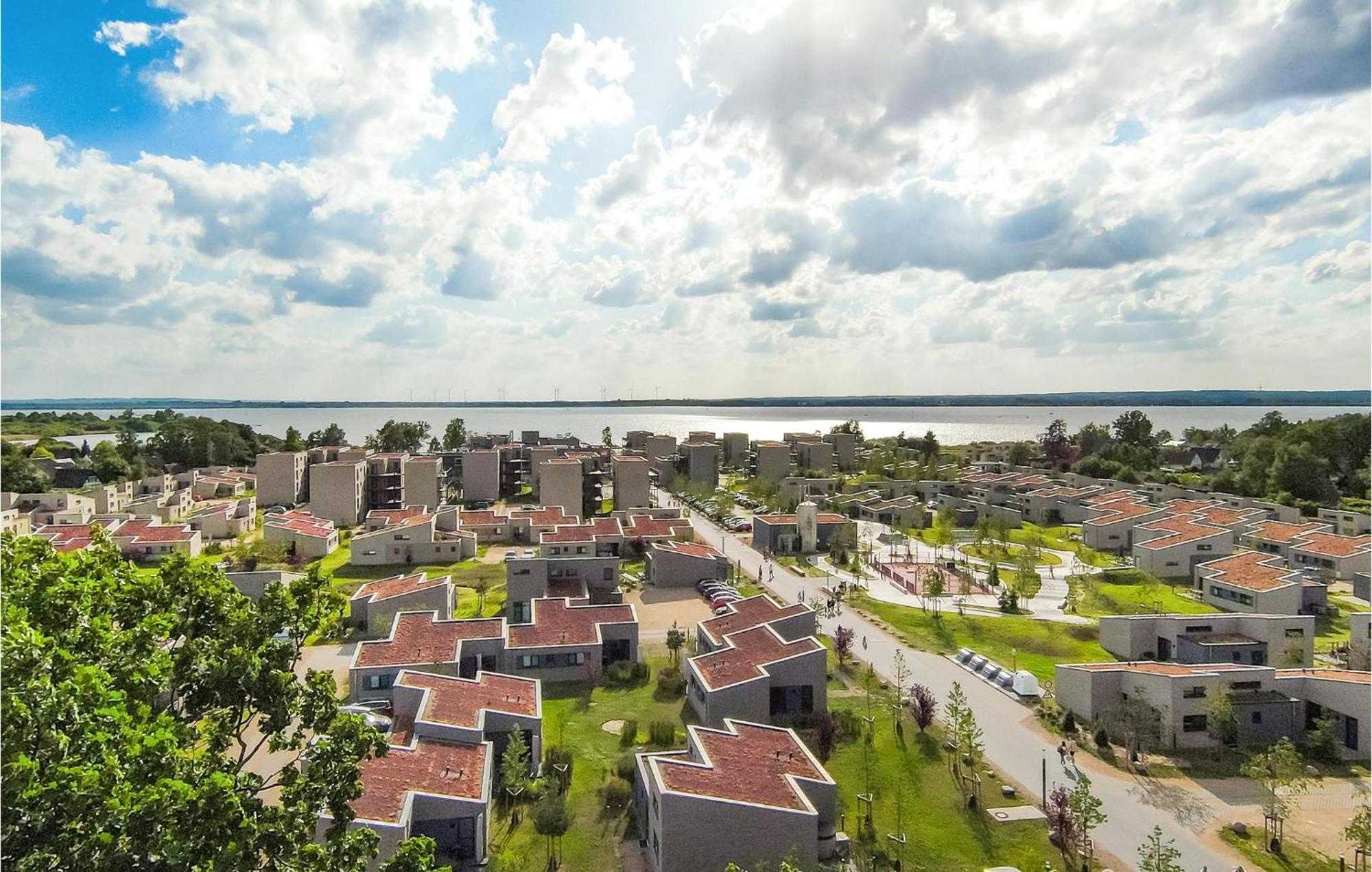 2 Bedroom Beach Front Home In Lembruch-Duemmer See エクステリア 写真