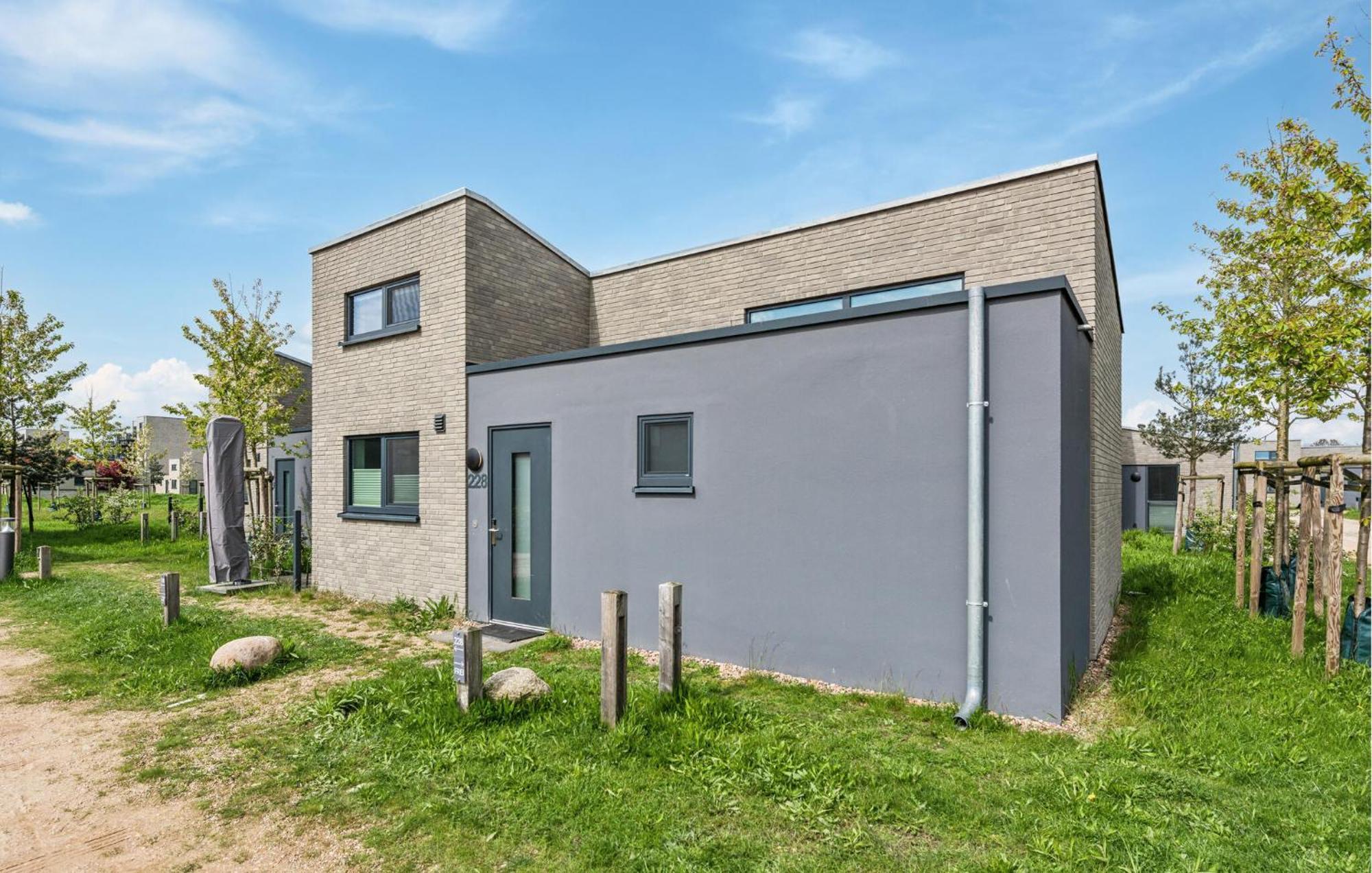 2 Bedroom Beach Front Home In Lembruch-Duemmer See エクステリア 写真